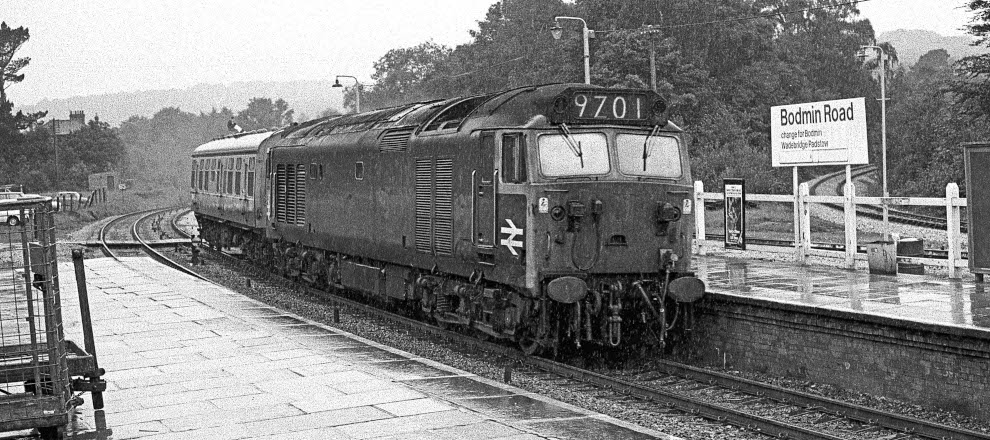 50 032